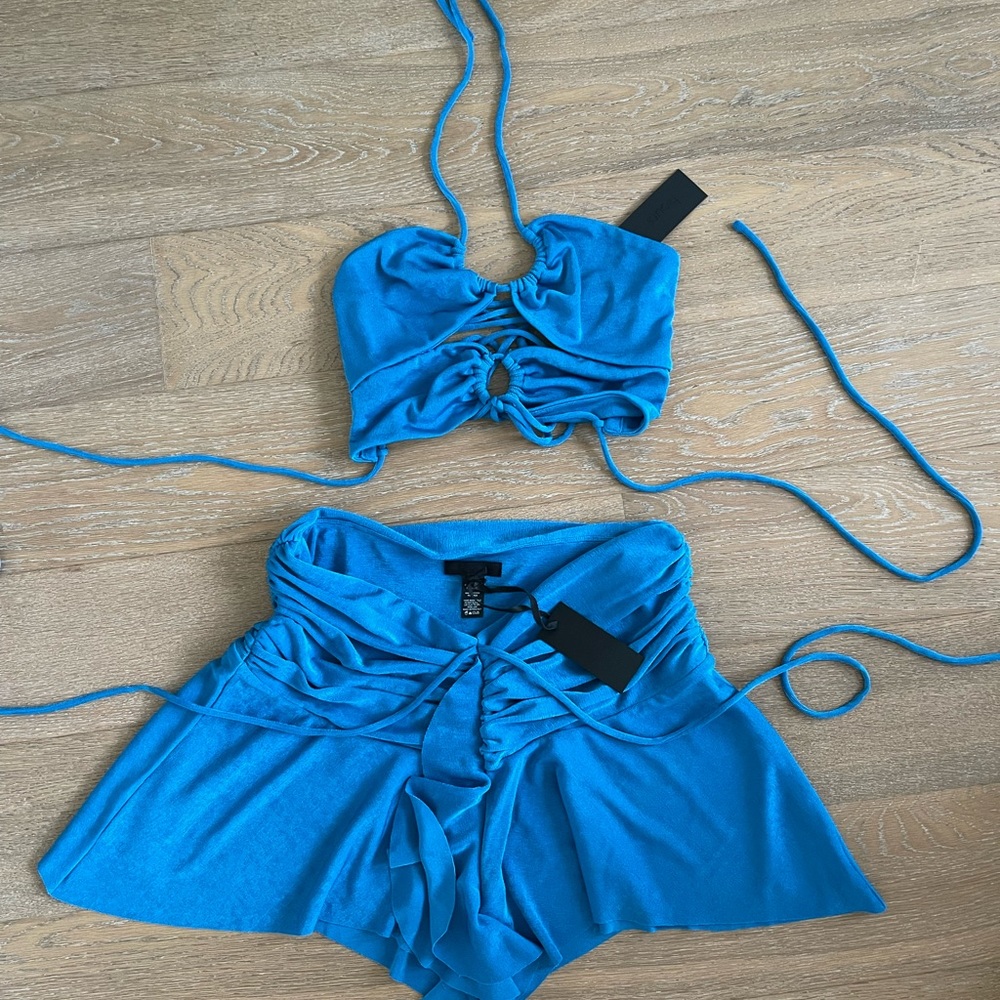 h:ours Blue Ruched Set - Picture 4 of 8